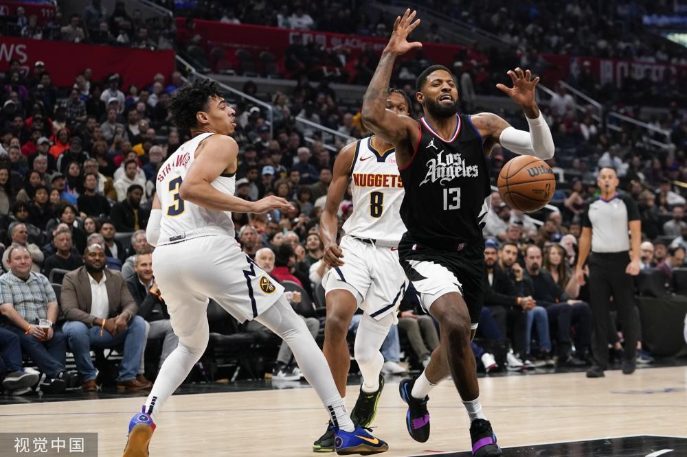 在费尔明眼 在费尔明眼