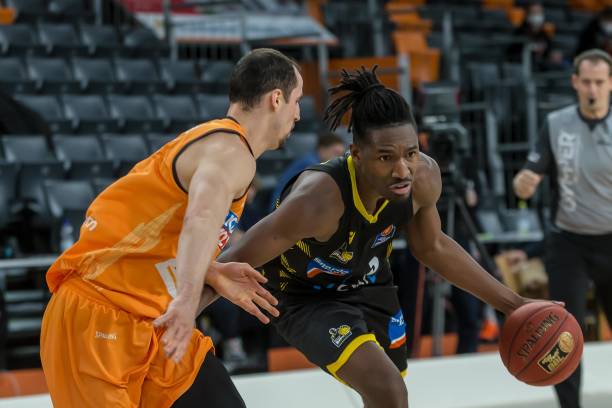 的比赛中展 的比赛中展